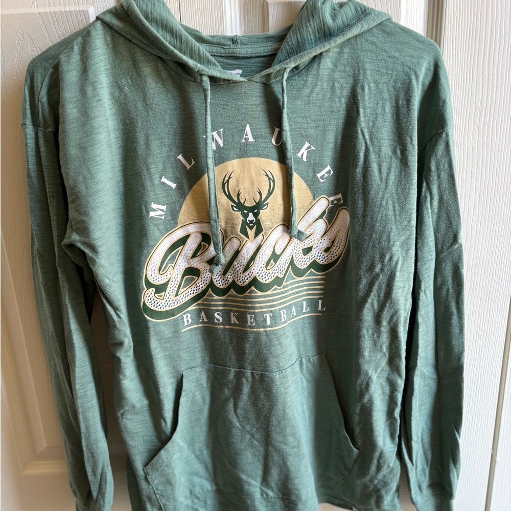 Fanatics Green Milwaukee Bucks Sweater